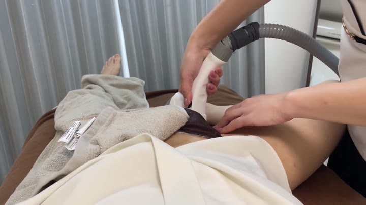 [FC2 PPV 4360323] đi triệt lông bím, được chăm sóc bằng dương vật cương cứng