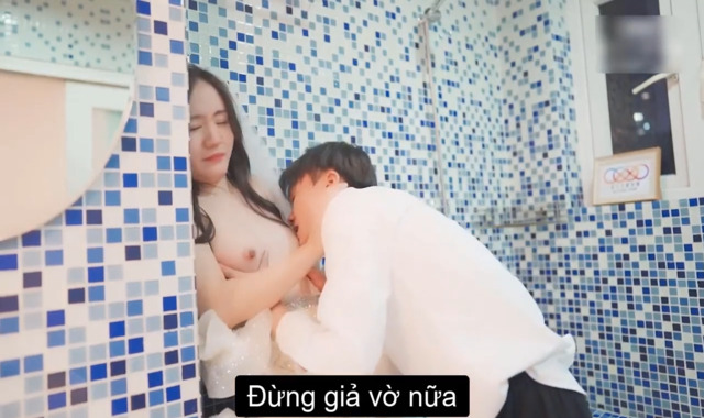 [Sex China] [Vietsub] cô dâu bị nhóm bạn cho uống tinh trùng và chịch lén trong ngày cưới – Phim Sex Vietsub
