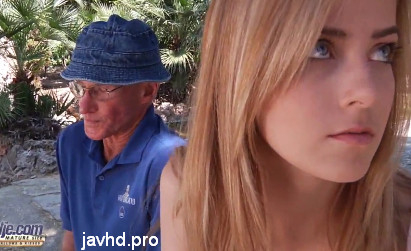 Phim sex Âu Mỹ – Ông già may mắn Abigaile Johnson Abigaile Johnson