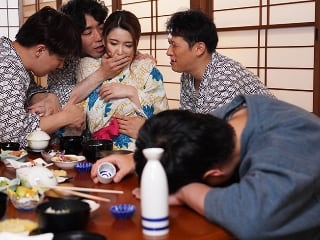 [Vietsub] Đưa vợ đi suối nước nóng, chồng không biết vợ bị người khác địt sấp mặt Ryo Ayumi