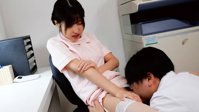 IPX-613_Nữ y tá làm tình nguyên đêm với anh bác sĩ trẻ tuổi – Momo Sakura