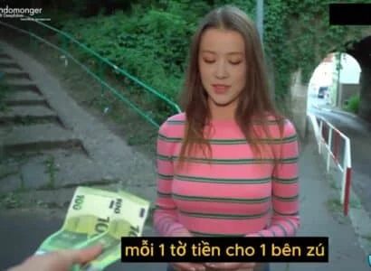 Cho tiền xem vú em gái đại học đang trên đường về nhà Vietsub