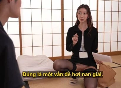 Một nữ nhân viên bđs xuất sắc với bí quyết không mặc đồ lót đi gặp khách hàng